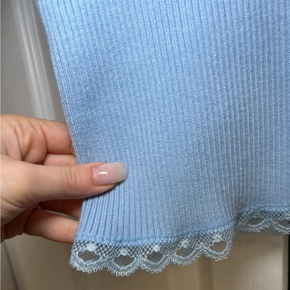 Charlie Holiday Anthropologie - Festival Artsy Sky Blue Lace-Trim Top in Size XS - Picture 4 of 13
